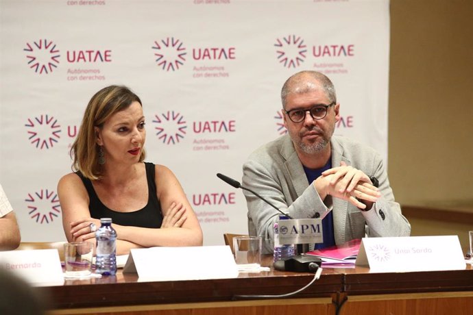 La secretaria general de Uatae, María José Landaburu, y el secretario general de CC.OO., Unai Sordo, presentan una propuesta de Uatae para que los autónomos coticen de manera más justa
