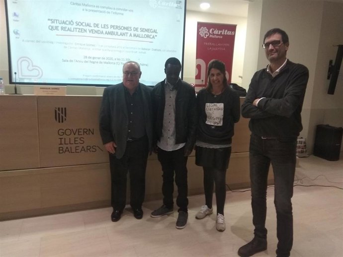 Presentación del informe Situación social de las Personas de Senegal que realizan venta ambulante en Mallorca.