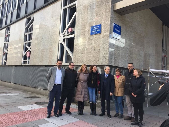 El anterior gobierno local de Oviedo ccuando cambió la calle Calvo Sotelo por la del poeta Federico García Lorca.
