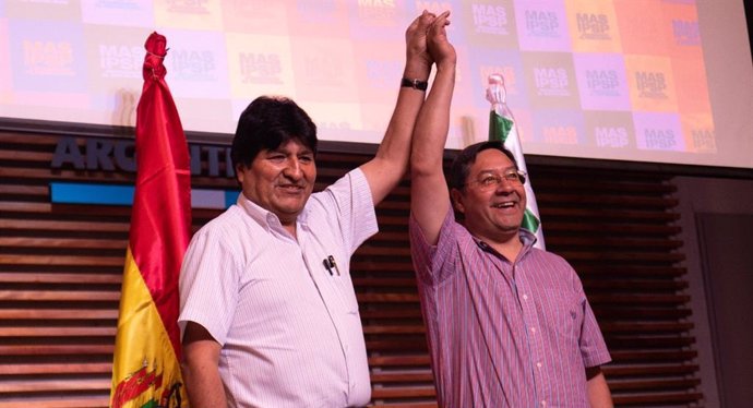 El ex presidente boliviano Evo Morales y el candidato presidencial del MAS, Luis Arce