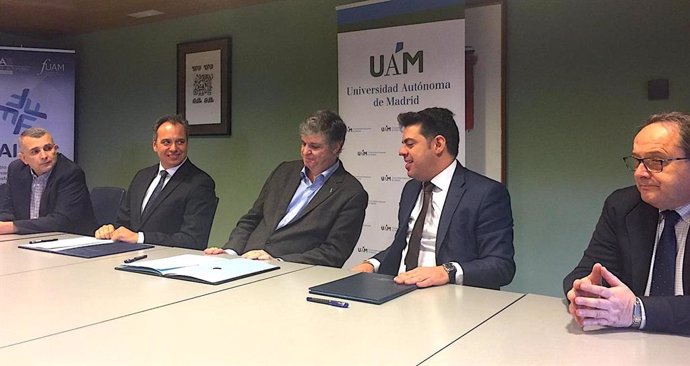 Firma del convenio entre UAM, su fundación y Mundipharma Pharmaceuticals