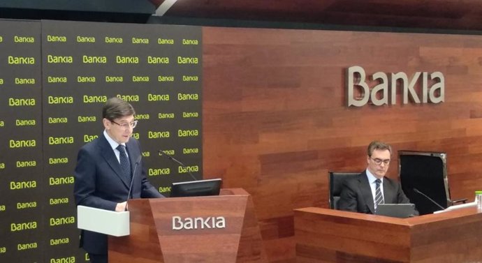 El presidente de Bankia, José Ignacio Goirigolzarri (izq), y el consejero delegado de Bankia, José Sevilla (dcha), en la presentación de resultados anuales 2019.