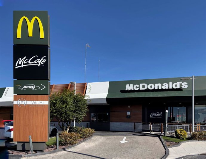 McDonald's se alía con Iberdrola y Endesa para instalar puntos de recarga rápida en sus restaurantes