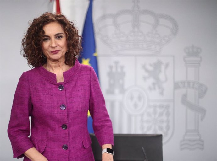 La ministra d'Hisenda i Portaveu del Govern, María Jesús Montero, en roda de premsa després del Consell de Ministres, en el Complex de la Moncloa, a Madrid (Espanya), a 28 de gener de 2020.