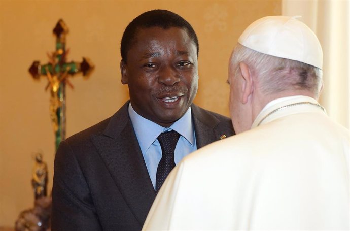 Faure Gnassingbe, presidente de Togo, con el Papa Francisco