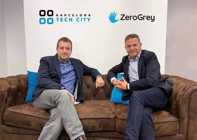El CEO de Barcelona Tech City, Miquel Martí, i el director general de ZeroGrey Espanya, Daniel Viniegra.