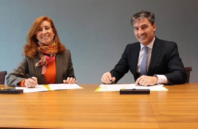 Fundación Inspiring Girsl y EY trabajarán para fomentar la igualdad de género en ámbito relacionados con la ciencia y la tecnología.