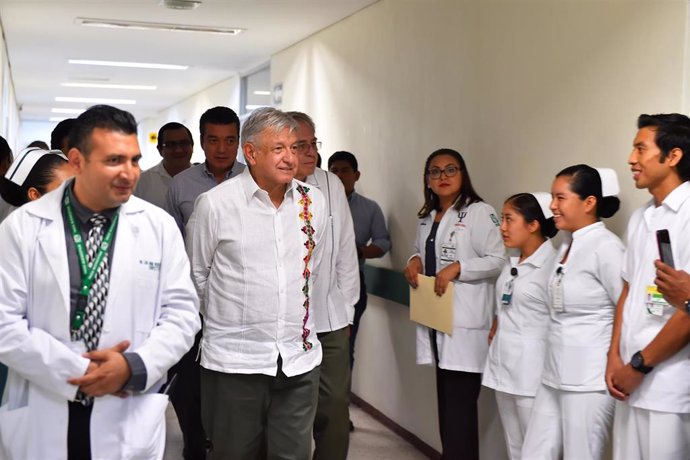 El presidente de México, Andrés Manuel López Obrador, durante su visita en julio de 2019 al Hospital Rural Venustiano Carranza, en Chiapas.