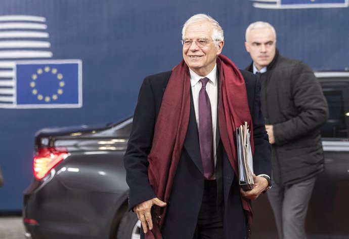 Ucrania.- Borrell abre la puerta a visitar el Donbás y pide redoblar los esfuerz