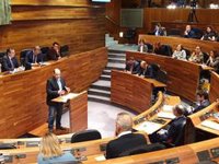 El PSOE apuesta por la formación, la innovación y el emprendimiento para potenciar la industria asturiana