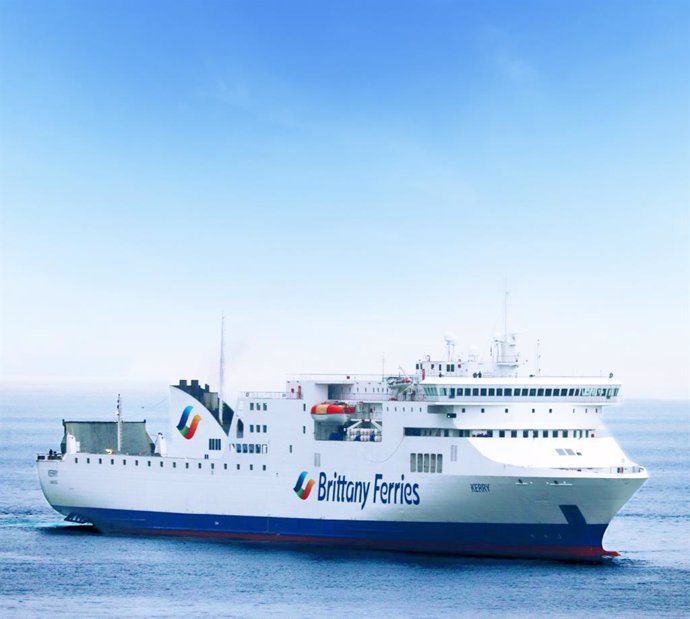 Barco de Brittany Ferries que realiza la ruta Santander-Cork