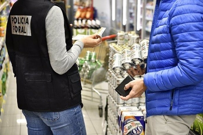 Control de edad a un comprador de bebidas alcohólicas