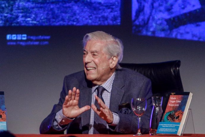 Cultura.- Mario Vargas Llosa, Premio Francisco Umbral por su novela 'Tiempos rec