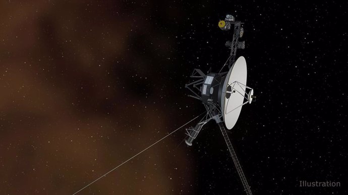 Ingenieros de la nave Voyager 2 tratan de restaurar operaciones normales