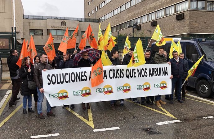 Economía.- El campo de Castilla y León pide "amparo" a la Administración  frente