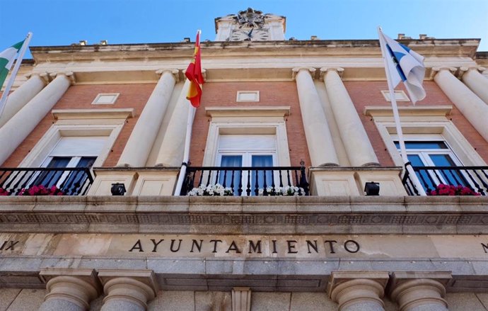 Fachada del Ayuntamiento de Huelva. 