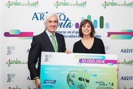 Aristo Pharma dona 10.000 euros a Juegaterapia para la construcción de un nuevo 'Jardín de mi Hospi'