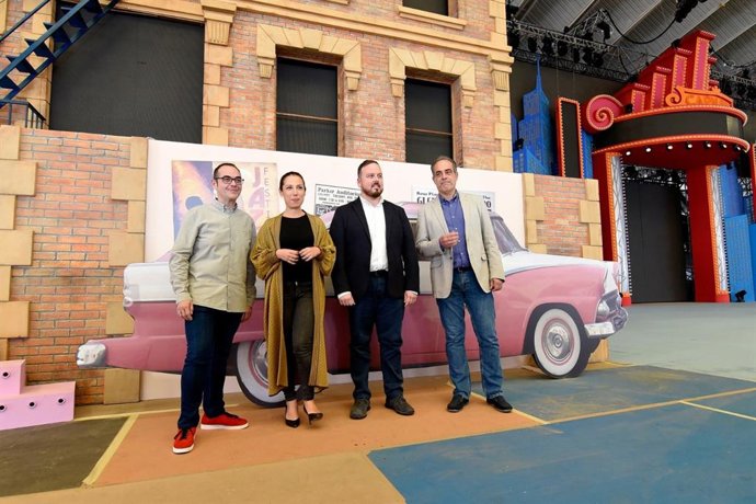 La alcaldesa de Santa Cruz de Tenerife, Patricia Hernández, en una visita al escenario del Carnaval