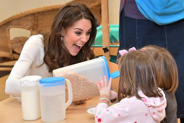 La Duquesa de Cambridge visita Stockwell Gardens Nursery & Pre-School