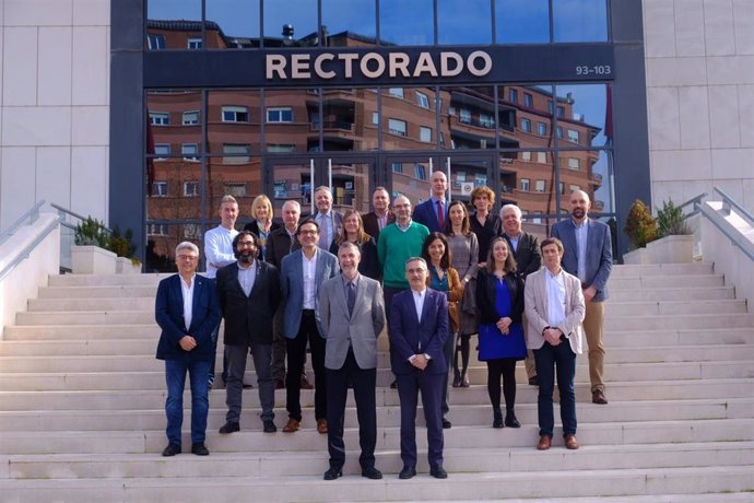 La Universidad de La Rioja y la Universidad de Burgos desarrollarán iniciativas conjuntas en el ámbito tecnológico, deportivo, histórico y enológico