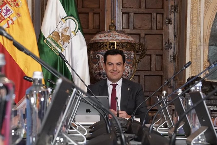 El presidente de la Junta, Juanma Moreno, preside el último Consejo de Gobierno del año 2019.