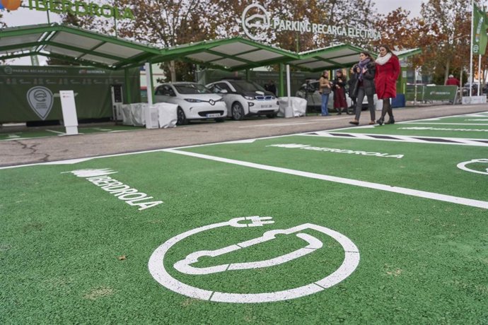 Parking de recarga en Ifema