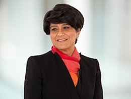 La exministra británica y presidenta de Santander UK, Shriti Vadera.