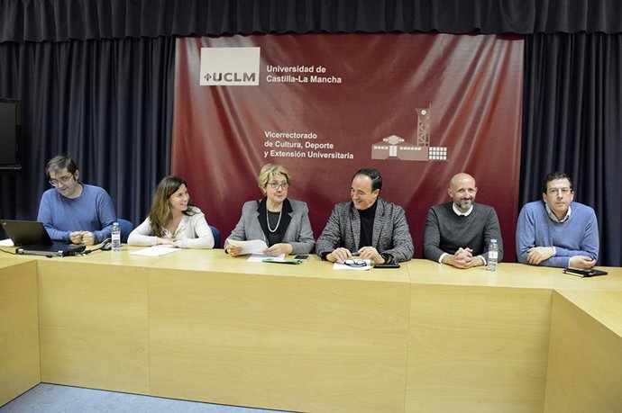 Uclm: La Obra Ramonerías, Ganadora Del Xvii Premio De Poesía Infantil Luna De Aire