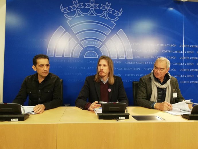 Fernández comparece con Andrés y Angulo tras conocer el proyecto de la Mesa por el futuro de León