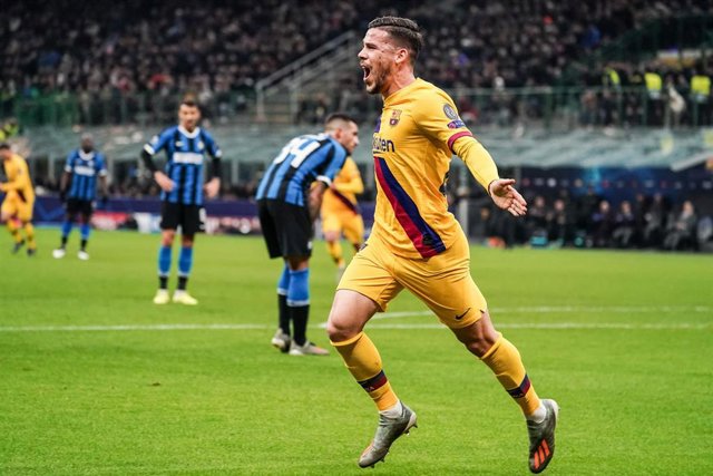 Carles Perez of FC Barcelona during the UEFA Champions League, Group F football match between FC Internazionale and FC Barcelona on December 10, 2019 at Giuseppe Meazza stadium in Milan, Italy - Photo Morgese - Rossini / DPPI