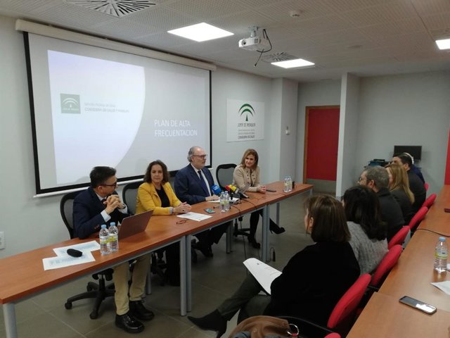 Imagen de la rueda de prensa sobre el Plan de Alta Frecuentación ofrecida este jueves en Jaén por los responsables de Salud.