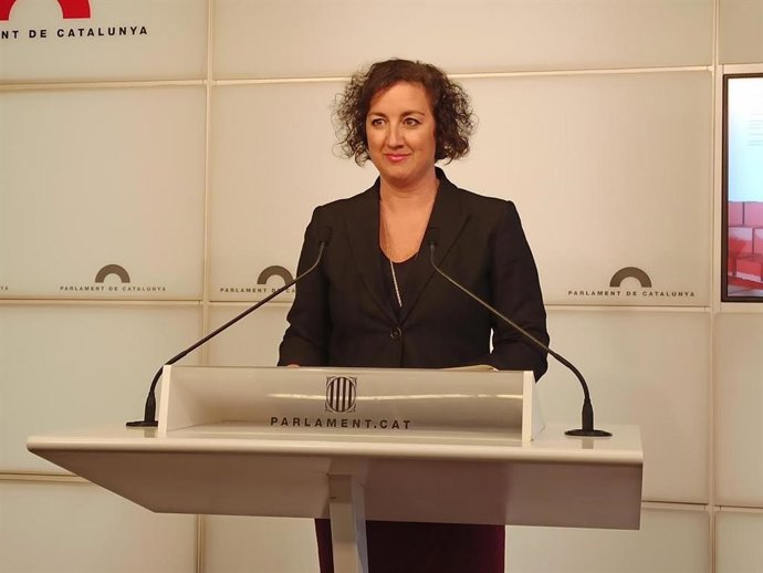 La diputada del PSC-Units en el Parlament Alícia Romero en rueda de prensa