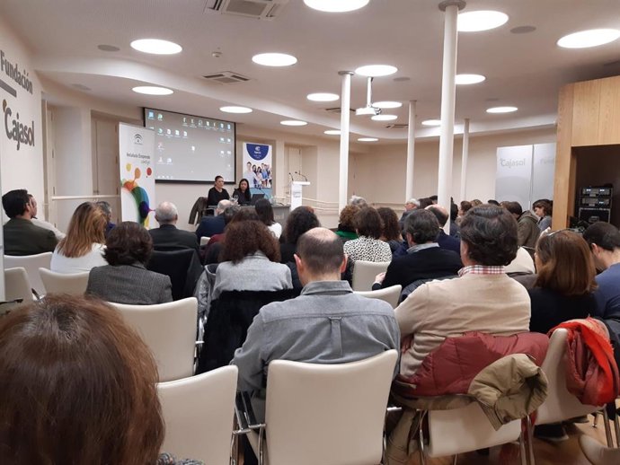 Imagen de la jornada celebrada por Faecta sobre 'Cooperativas, una vía para activar el empleo'.