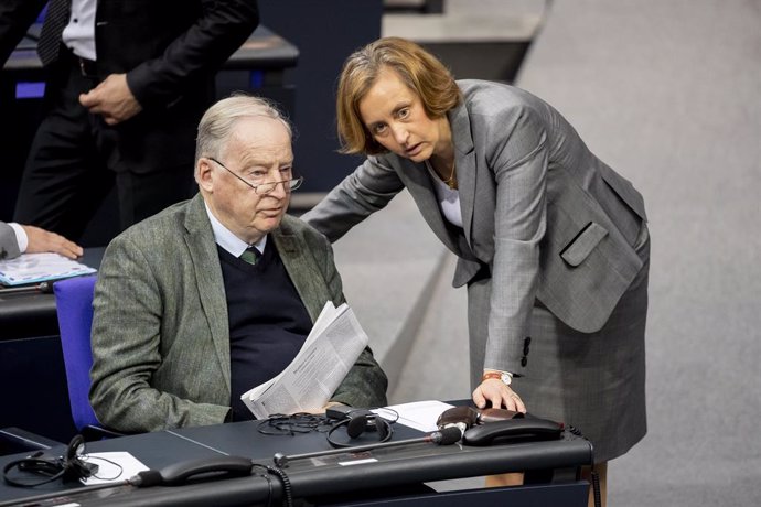 Alemania.- El Bundestag retira la inmunidad al líder del grupo parlamentario de 