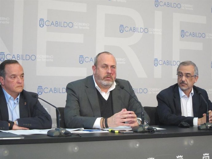 El vicepresidente del Cabildo de Tenerife, Enrique Arriaga, en la presentación de los presupuestos de Carreteras y Movilidad