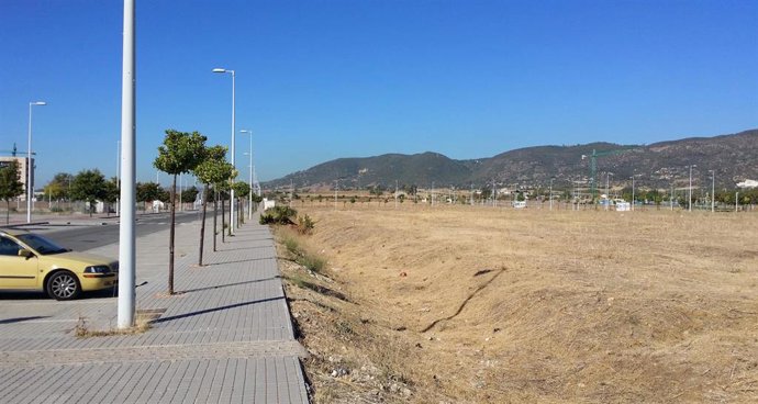 Parcela donde se construirá el nuevo IES en la zona de Miralbaida.