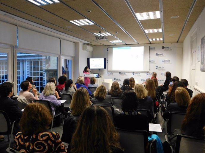 La Fundación woman Forward organizó la jornada 'Situación del liderazgo femenino en España y los Estados Unidos en los órganos de máxima decisión en las empresas: Herramientas y formación para avanzar' en Deusto Business School