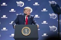 Trump crea un equipo de trabajo para hacer frente al brote de nuevos coronavirus en China