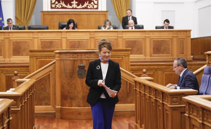 La consejera de Bienestar Social, Aurelia Sánchez, en el pleno de las Cortes.