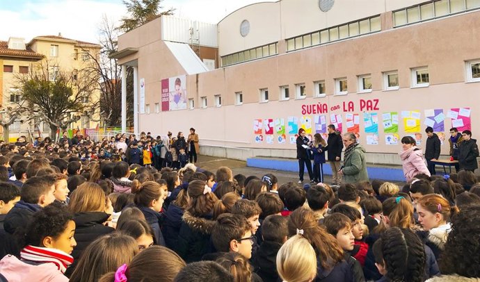 Acto día de la Paz en Escolapias