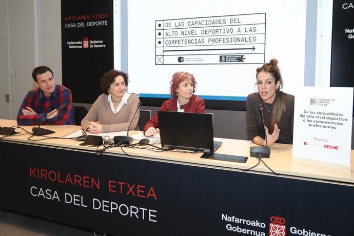 Abel Barriola, las consejeras Maeztu y Esnaola, y Maitane Melero en la presentación del curso