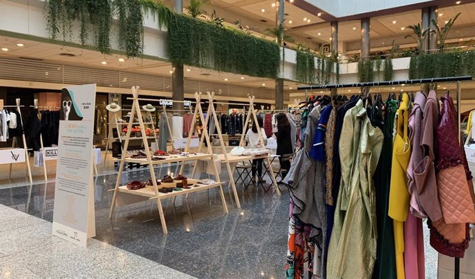 Imagen de las colecciones expuestas en el Pop Up Madrid, que tiene lugar en el Centro Comercial Moda Shopping.