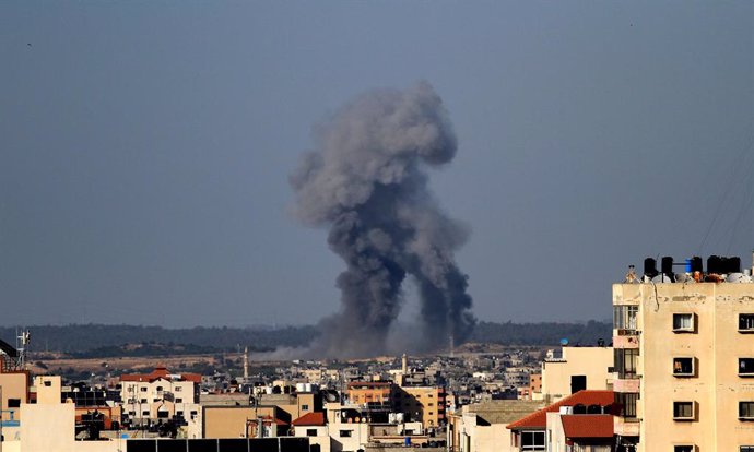 AMP.-O.Próximo.- Israel ataca nuevamente Gaza tras el lanzamiento de 'globos exp
