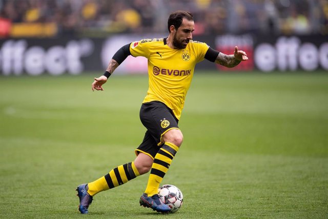 Paco Alcácer, en un partido con el Borussia Dortmund.