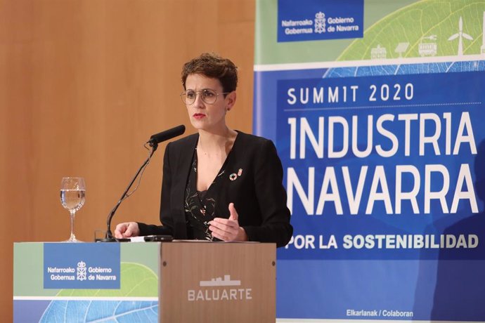La presidenta del Gobierno de Navarra, María Chivite, interviene en el acto de apertura del Industria Navarra Summit