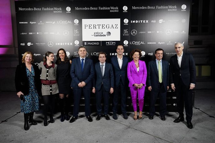 Aguado da su respaldo a la moda española en la Mercedes-Benz Fashion Week Madrid