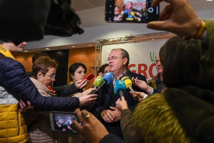 Monago condena que se reciban "a palos" a los agricultores y ganaderos que "quie