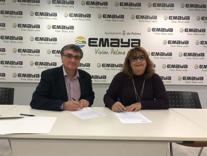 El presidente de Emaya, Ramon Perpiny, y la presidenta del Fons Mallorquí de Solidaritat i Cooperació, Maria Antnia Mulet, han renovado el convenio general de colaboración, firmado por ambas entidades hace cuatro años.