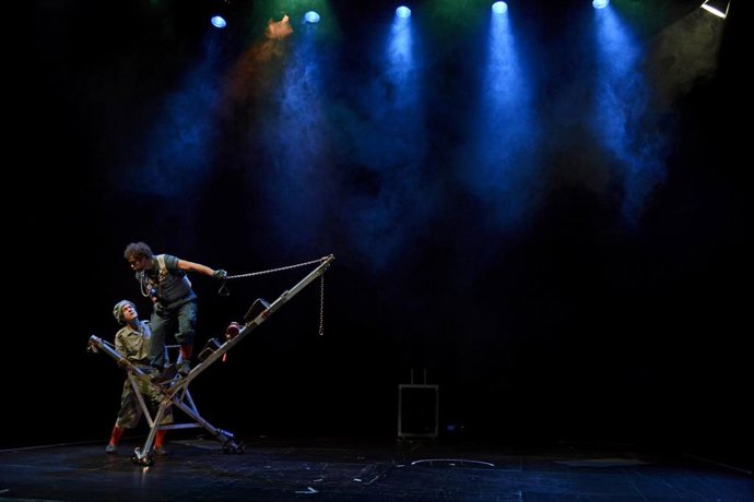 Dentro de la 24 edición de 'El Bretón con la Escuela', la compañía Gorakada representará 'El viaje de Ulises'. Una de las cuatro propuestas previstas, que podrán ver unos 9.000 escolares de 3 a 12 años.