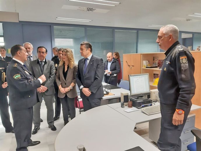 Np, Foto Y Audio Antonio Sanz Y Ana Mestre Visita Nueva Sede Upa Cádiz